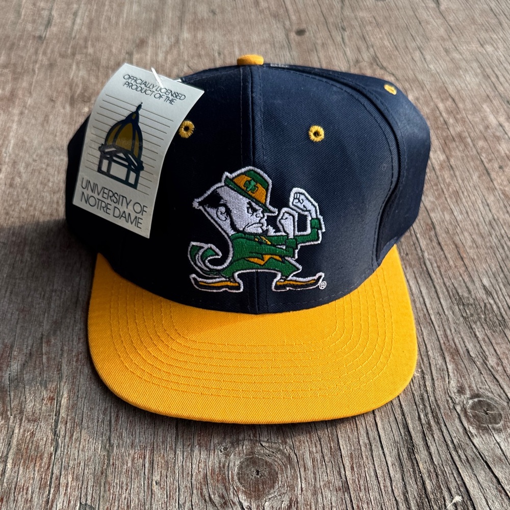 Vintage Fighting Irish Snapback / 90s / NEW! / LOGO 7